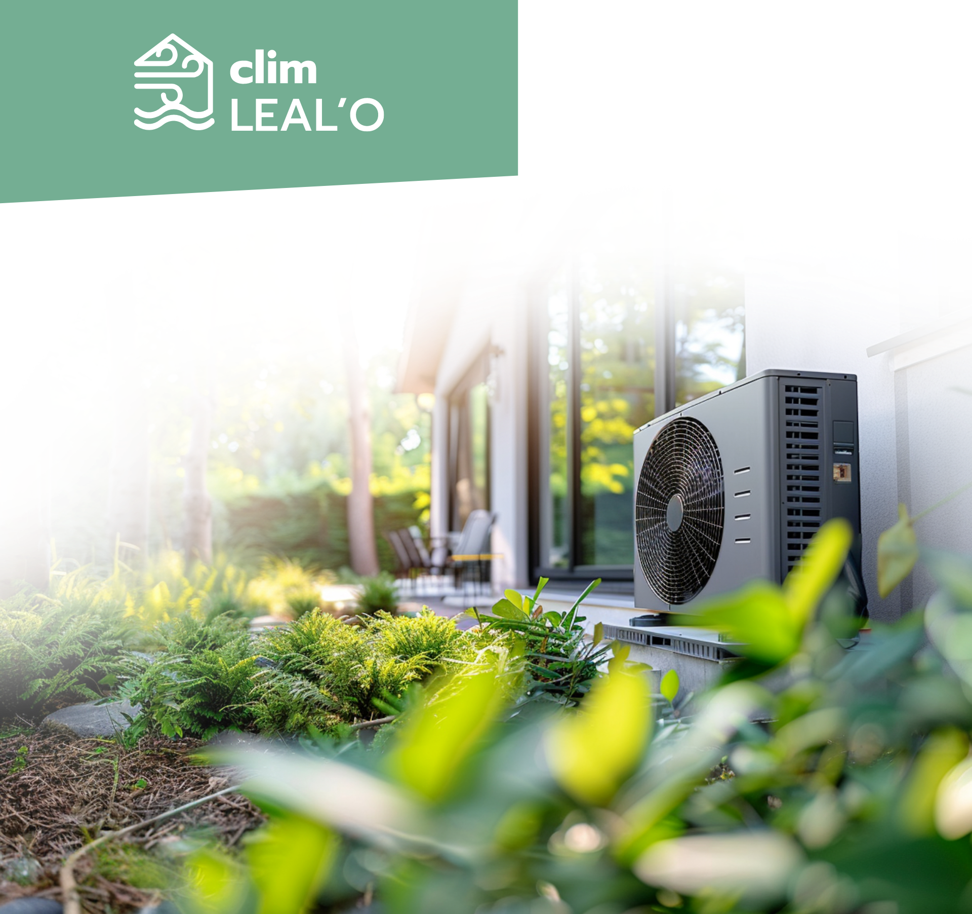 Unité extérieure de climatisation installée dans un jardin par Clim Leal’O